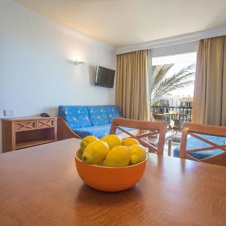 因图洛特尔码头公寓式酒店 Cala D´Or